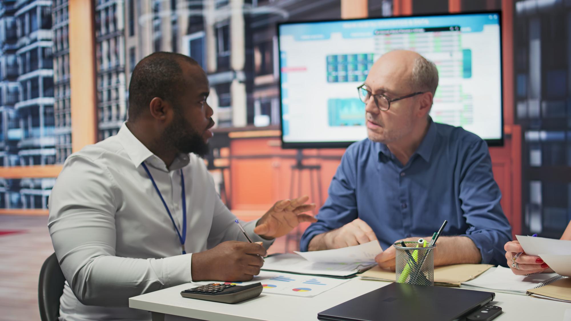 Advisor speaking with investor about dividends